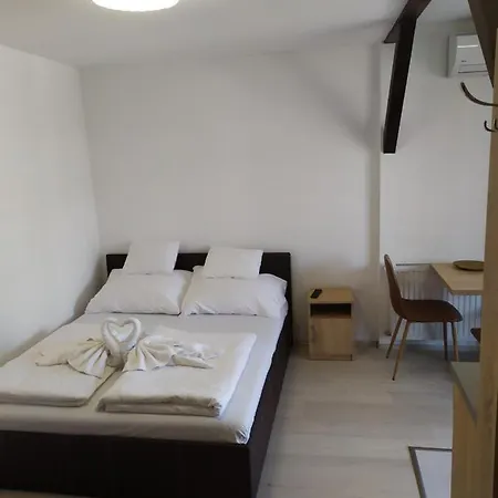 Apartment City Apartmanhaz Sarvar